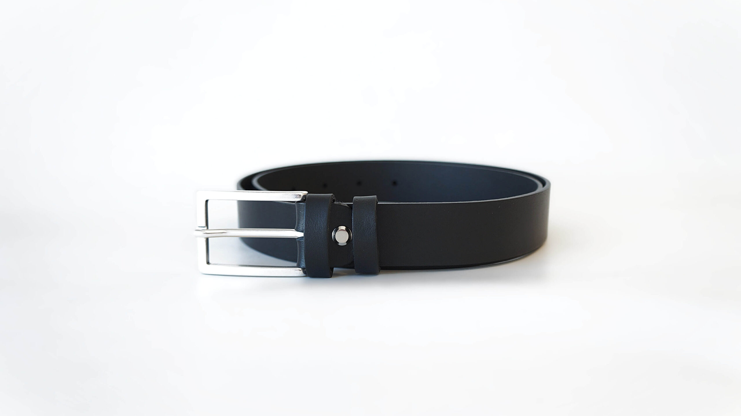 Juodas odinis moteriškas diržas 3 cm Vilnius Fashion Belts